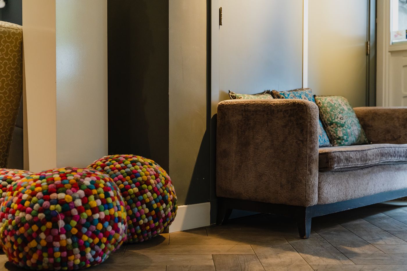 Hotel-JL-Lobby-75