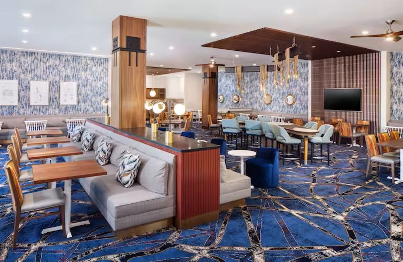 Hampton Inn Boston Seaport District