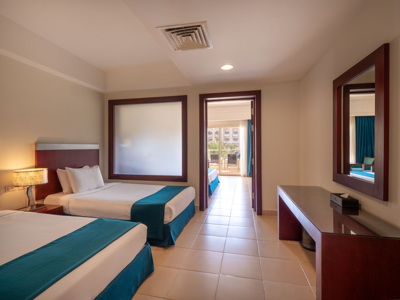 Serenity-Alma-ex--Serenity-Fun-City-Room-31