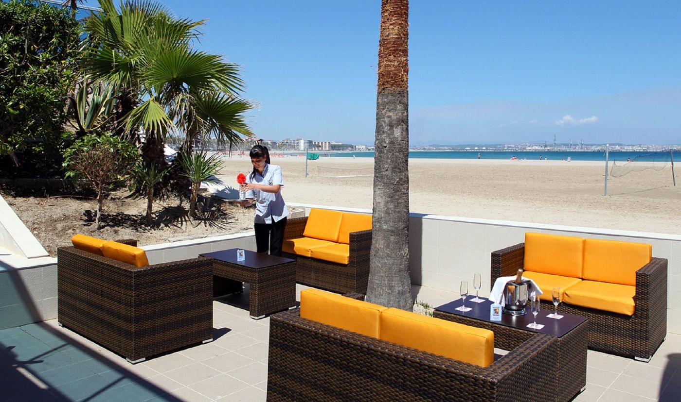 Golden-Donaire-Beach-Terrace-65