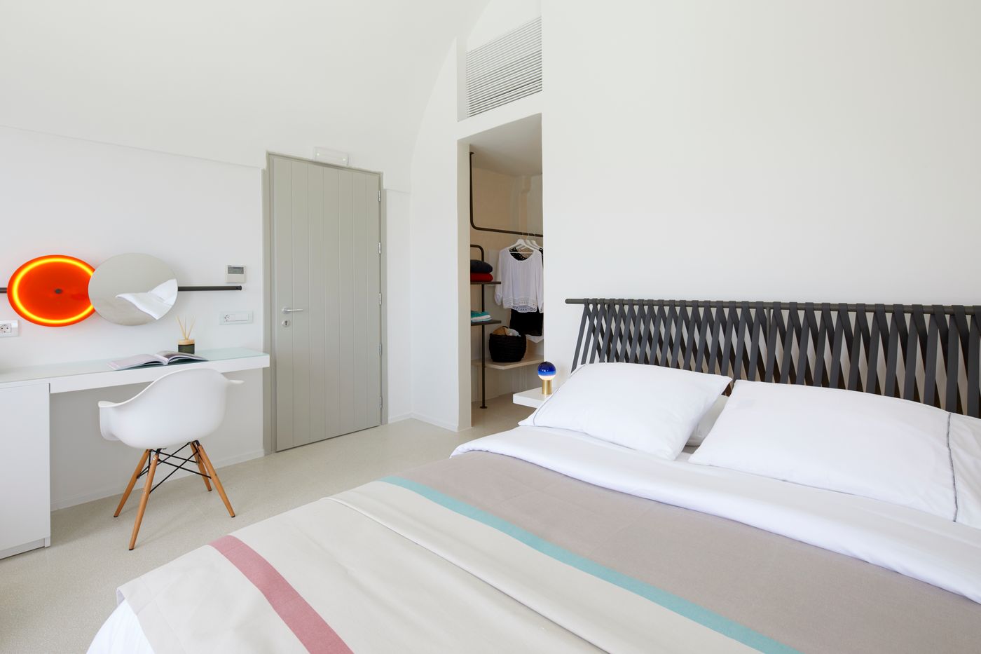 Alti-Santorini-Suites-Room-23