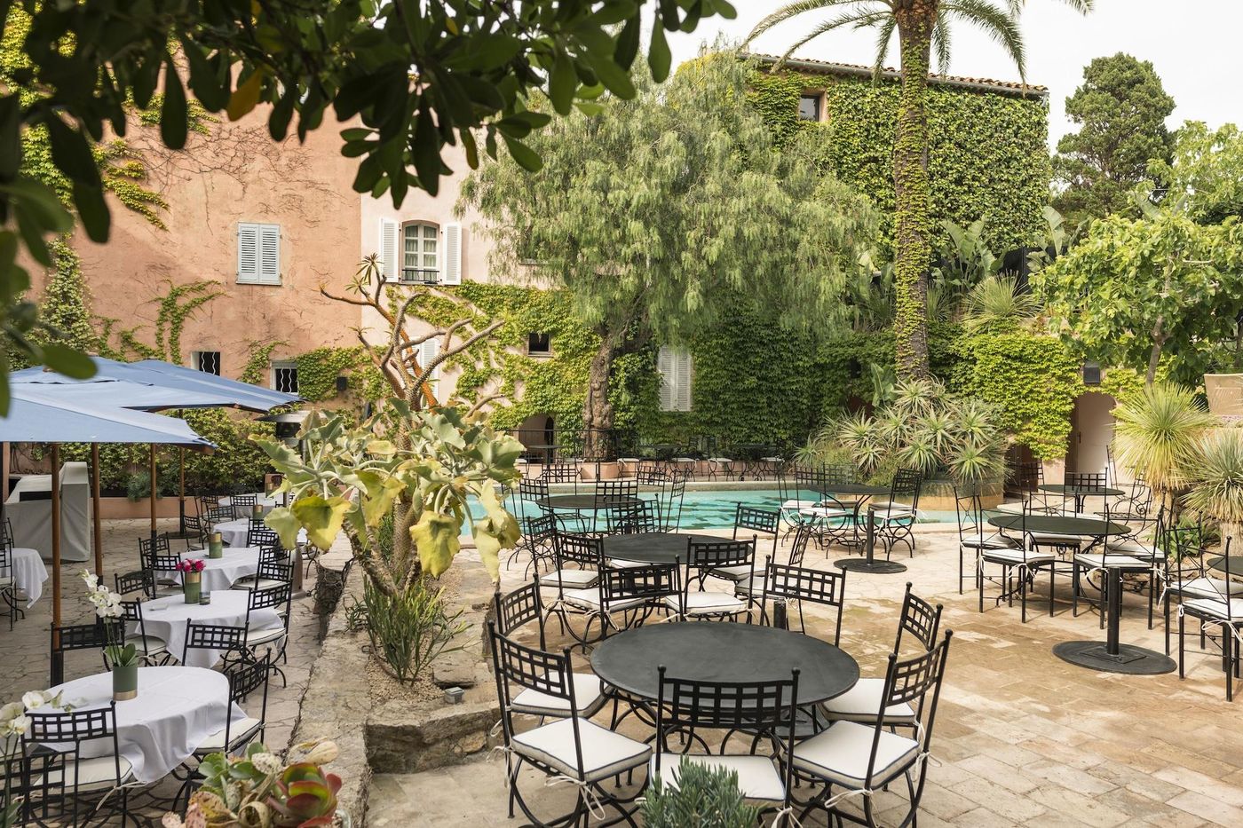 Hotel-Restaurant-Le-Yaca-Terrace-5