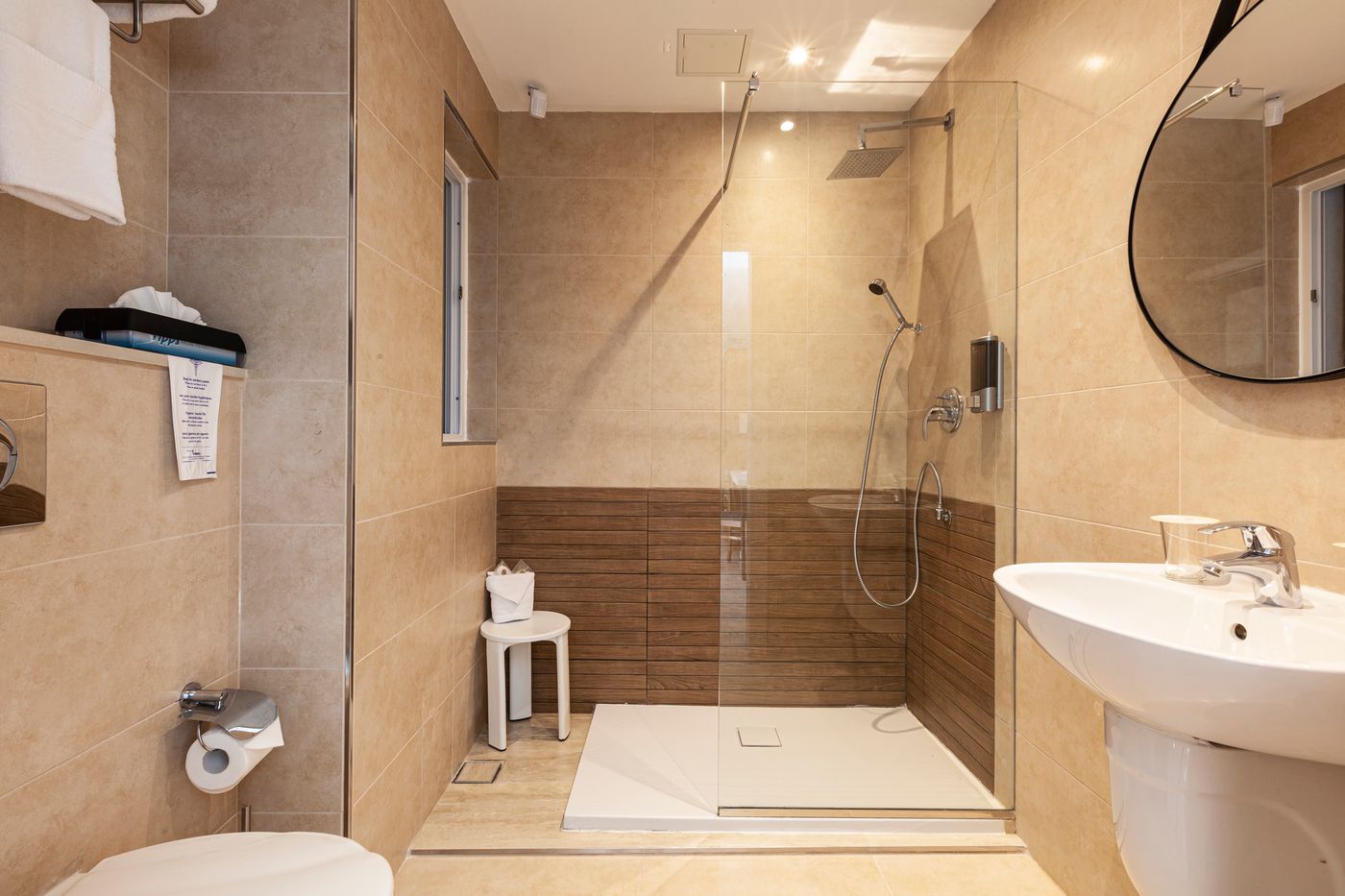 Pergola-Hotel---Spa-Room-44