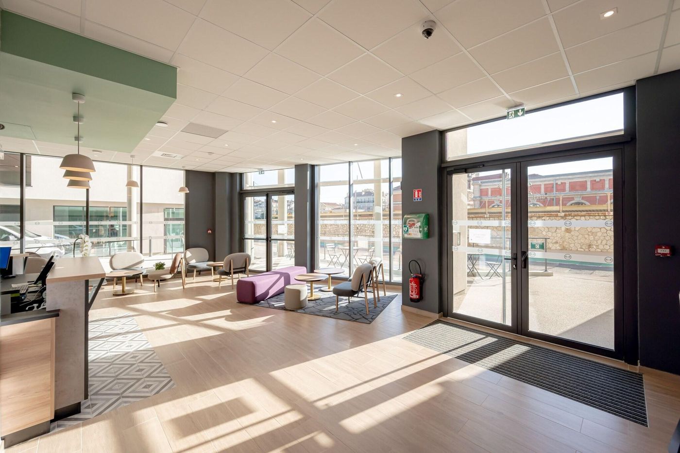 B&B HOTEL Toulon Centre Gare-France-Toulon-Lobby-9