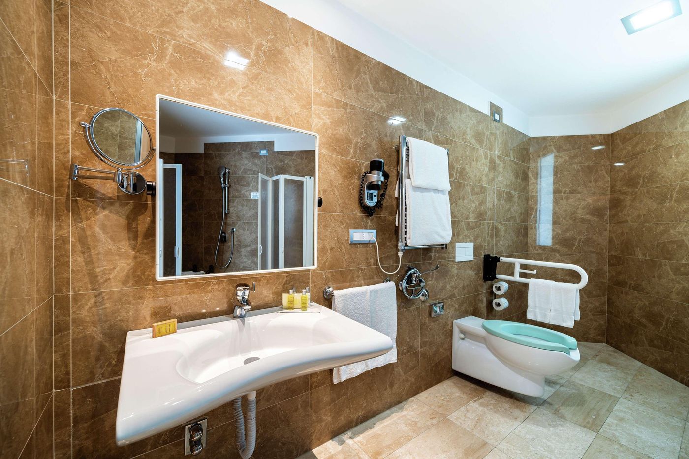 Double-Tree-by-Hilton-Hotel-Olbia-Room-39