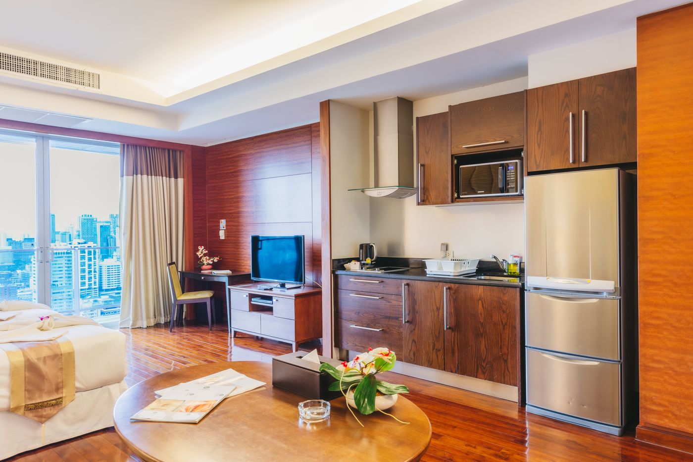 Column-Bangkok-Room-21