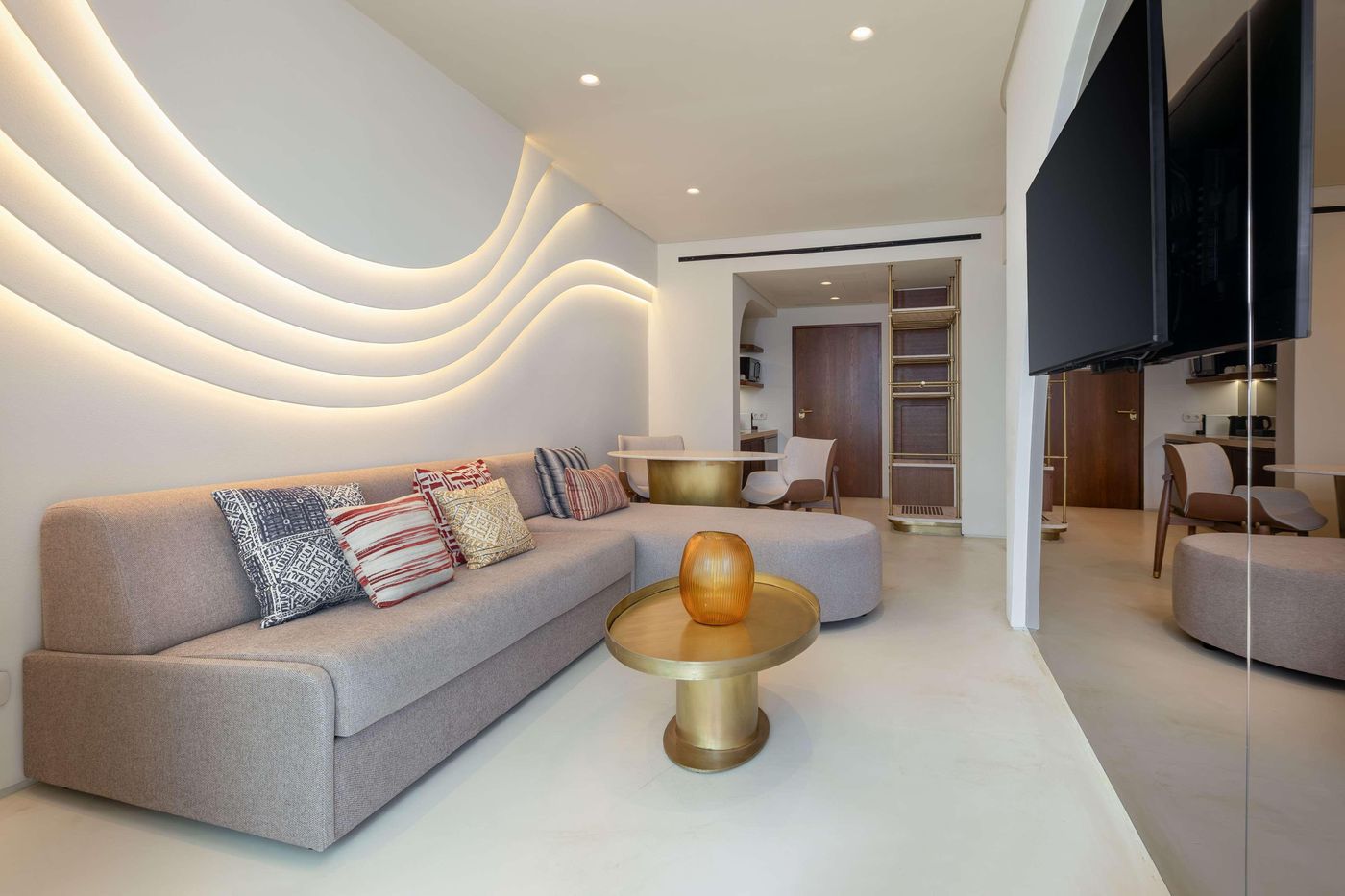 Isla-Brown-Corinthia-Resort---Spa--Curio-Collection-By-Hilton-Room-15