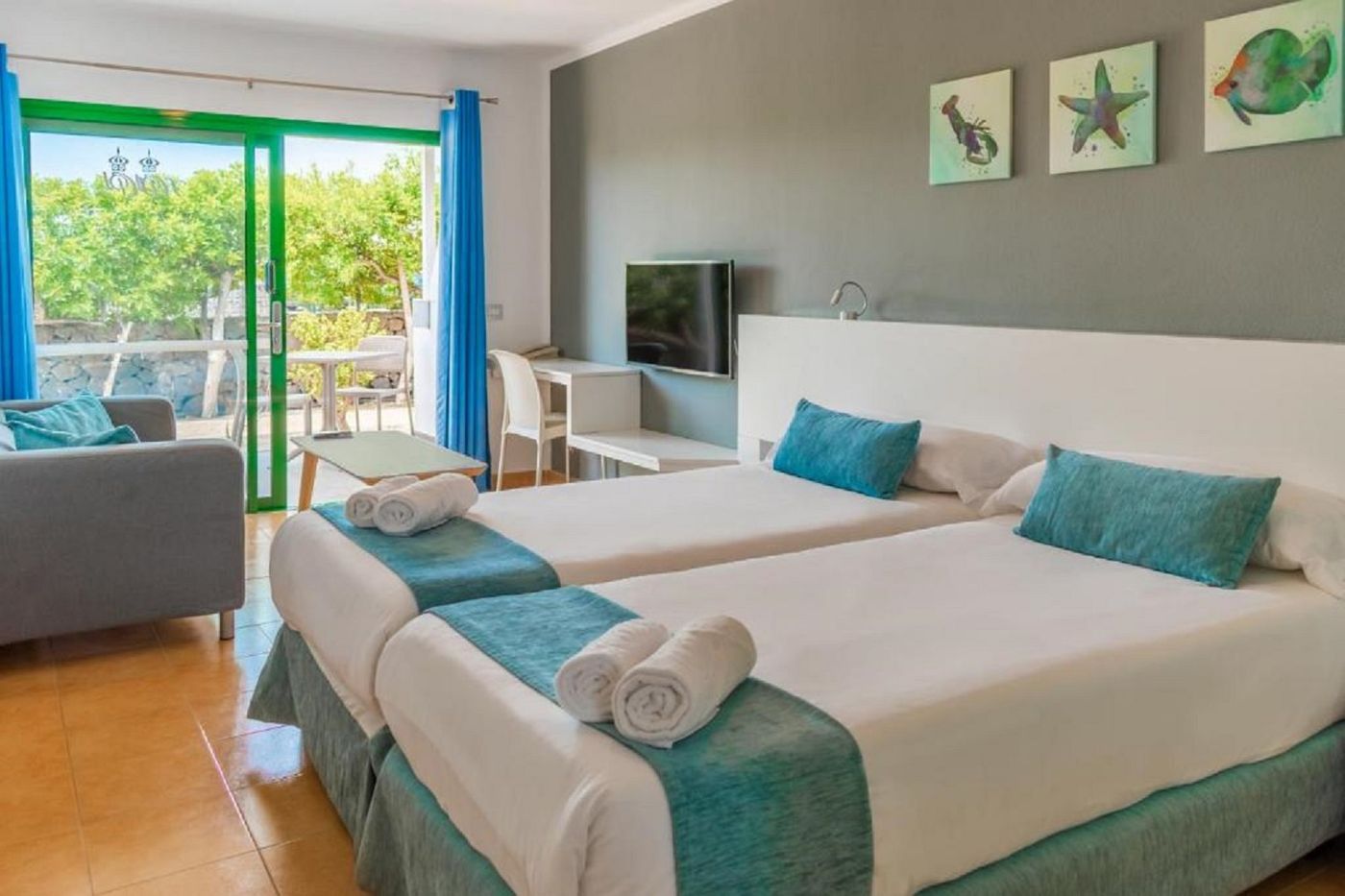 Hyde-Park-Lane-Bungalows-Room-26