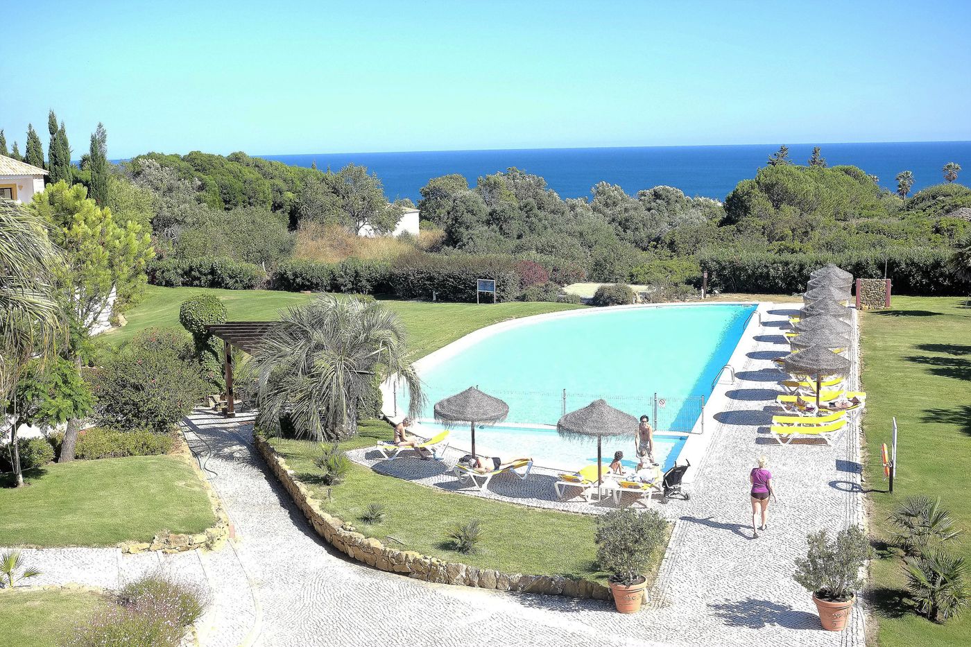 Luzmar-Villas-Pool-7