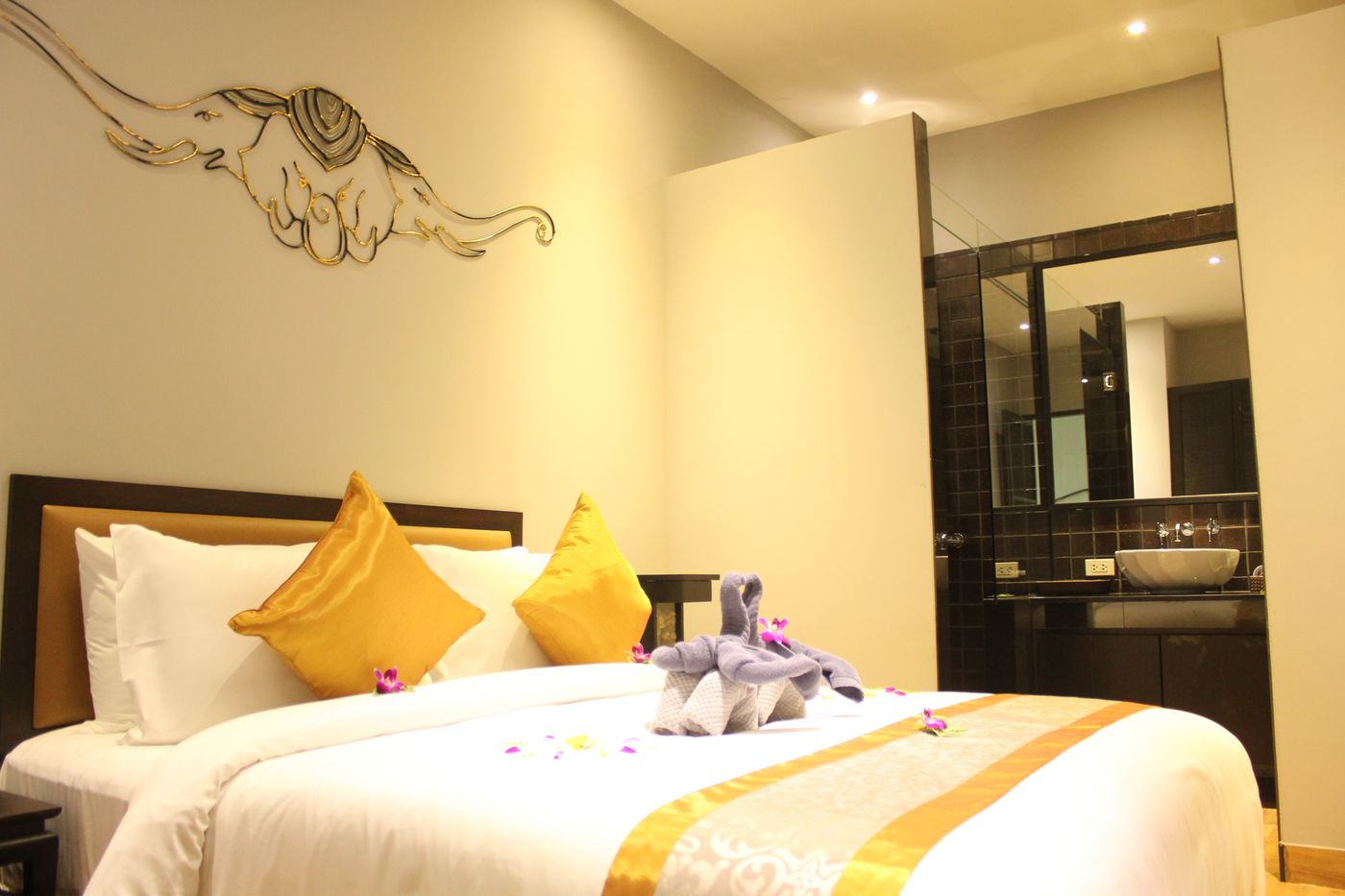 Ayara-Kamala-Resort---Spa-Room-34