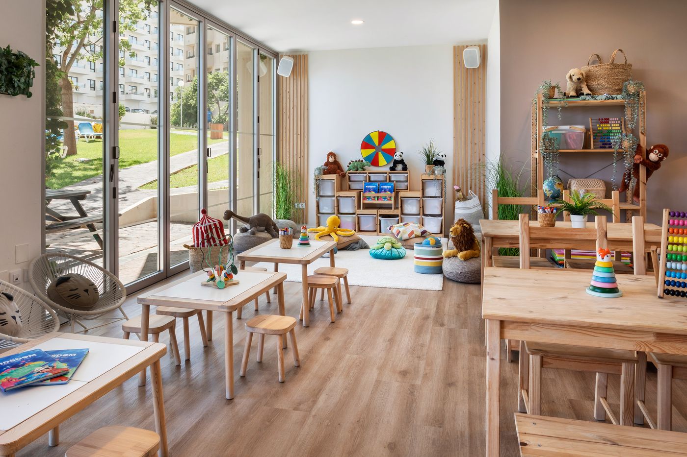 02.10.25 Sol Puerto Marina