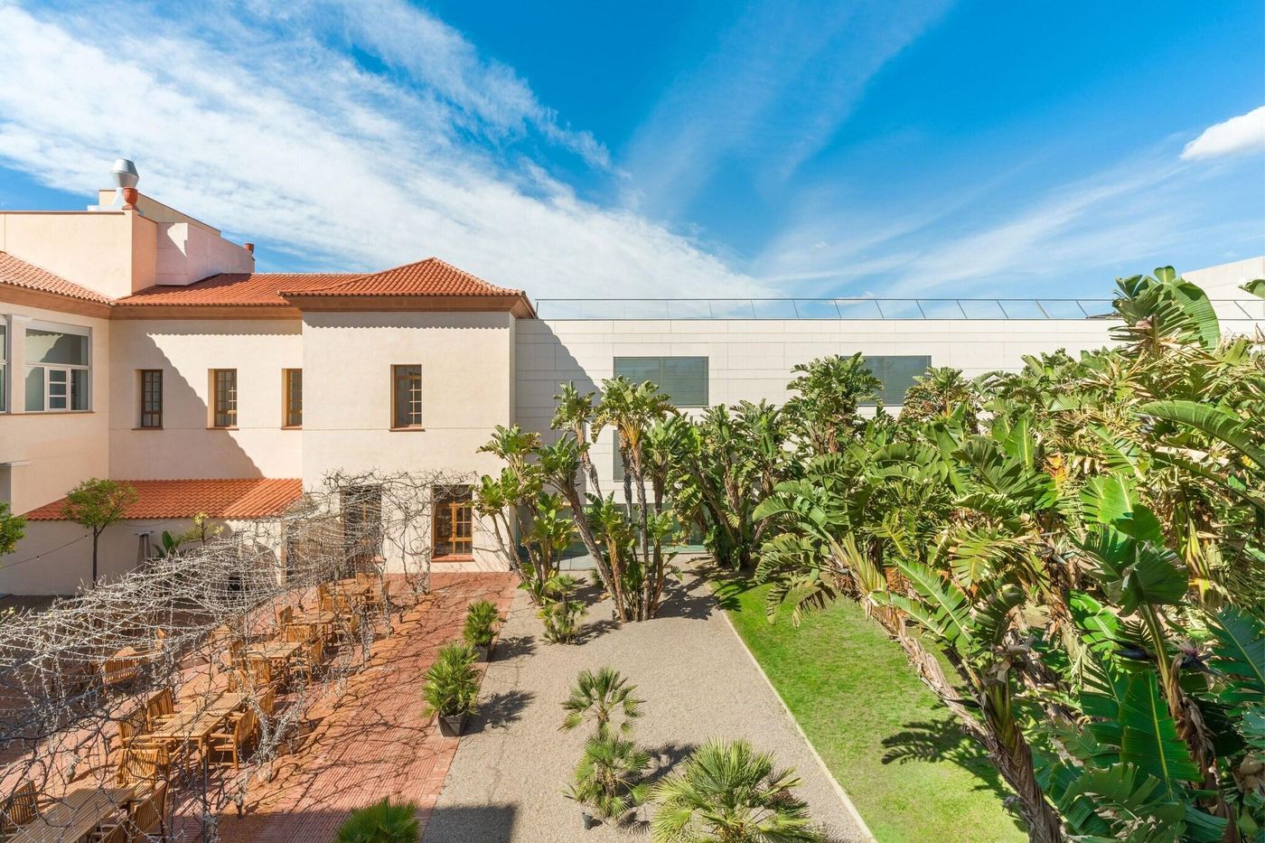 Le-Meridien-Ra-Beach-Hotel---Spa-Room-2