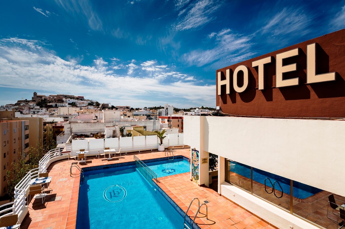 Royal-Plaza-General-view-3