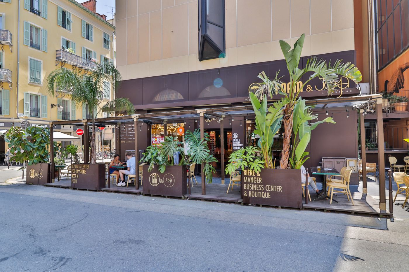 Hotel-du-Pin-Nice-Port-Terrace-2