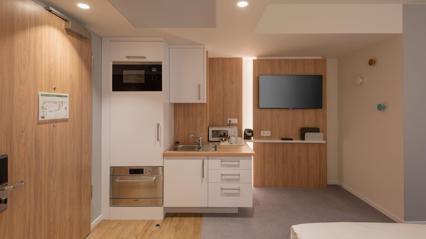 Holiday-Inn-Express-and-Suites-Potsdam-Room-35