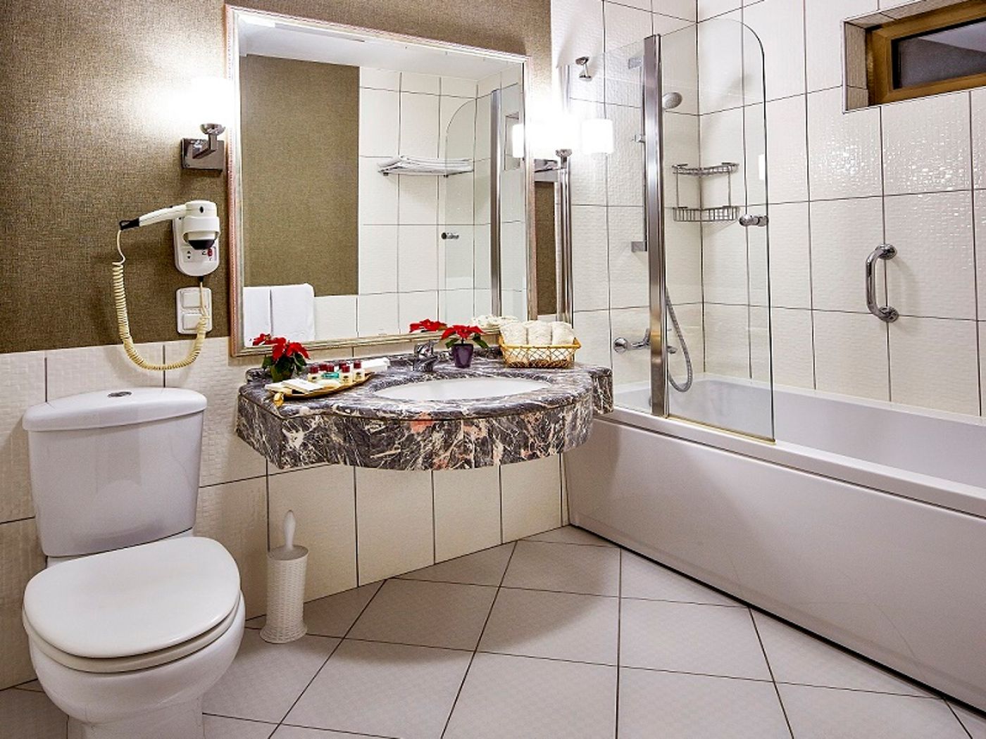 Gunes-Hotel-Merter-Room-27