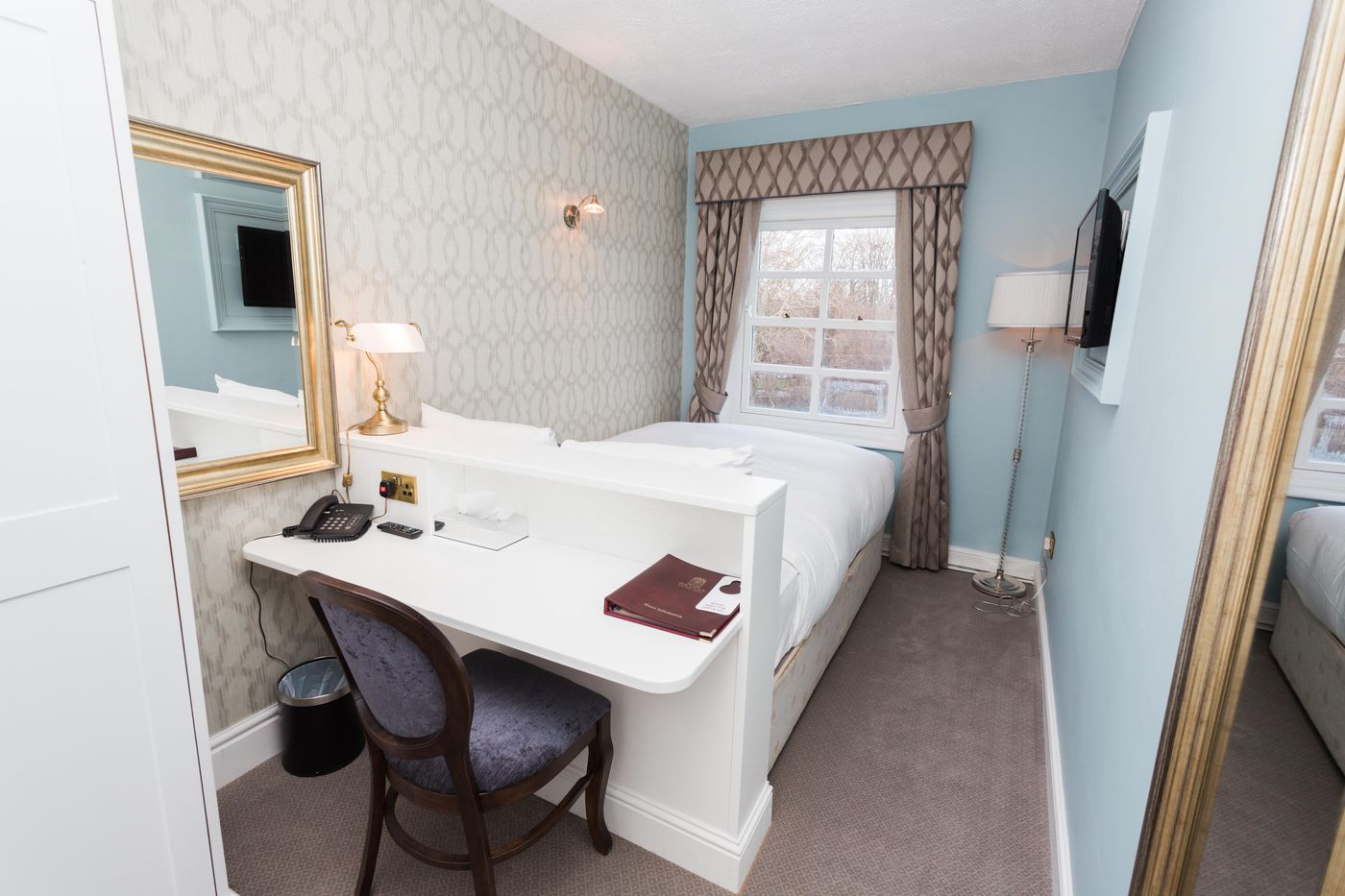 Staunton-s-on-the-Green-Room-12