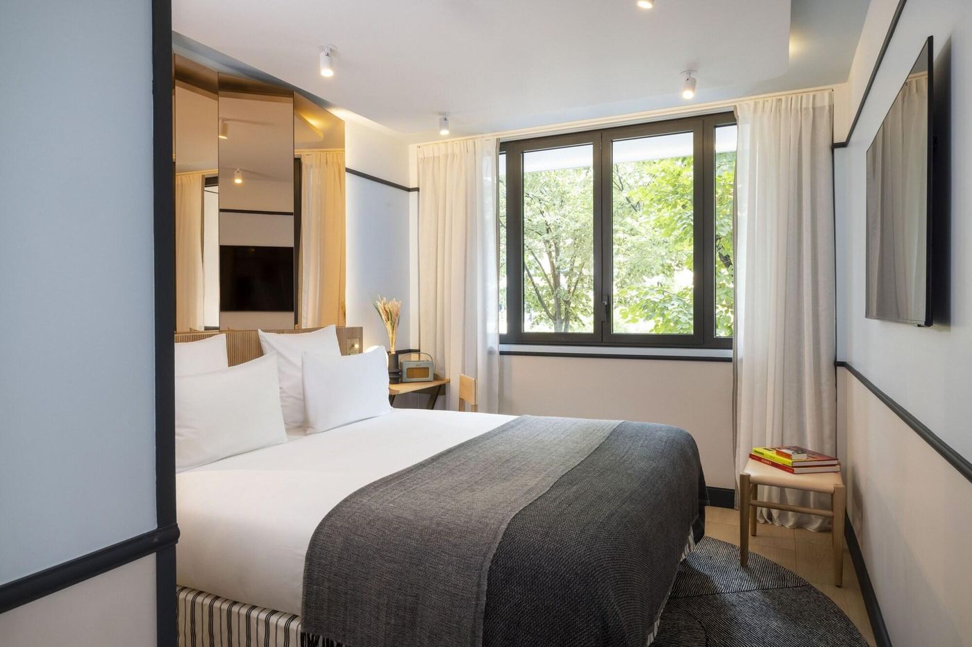 Quinzerie-Hotel---Tour-Eiffel-Room-27