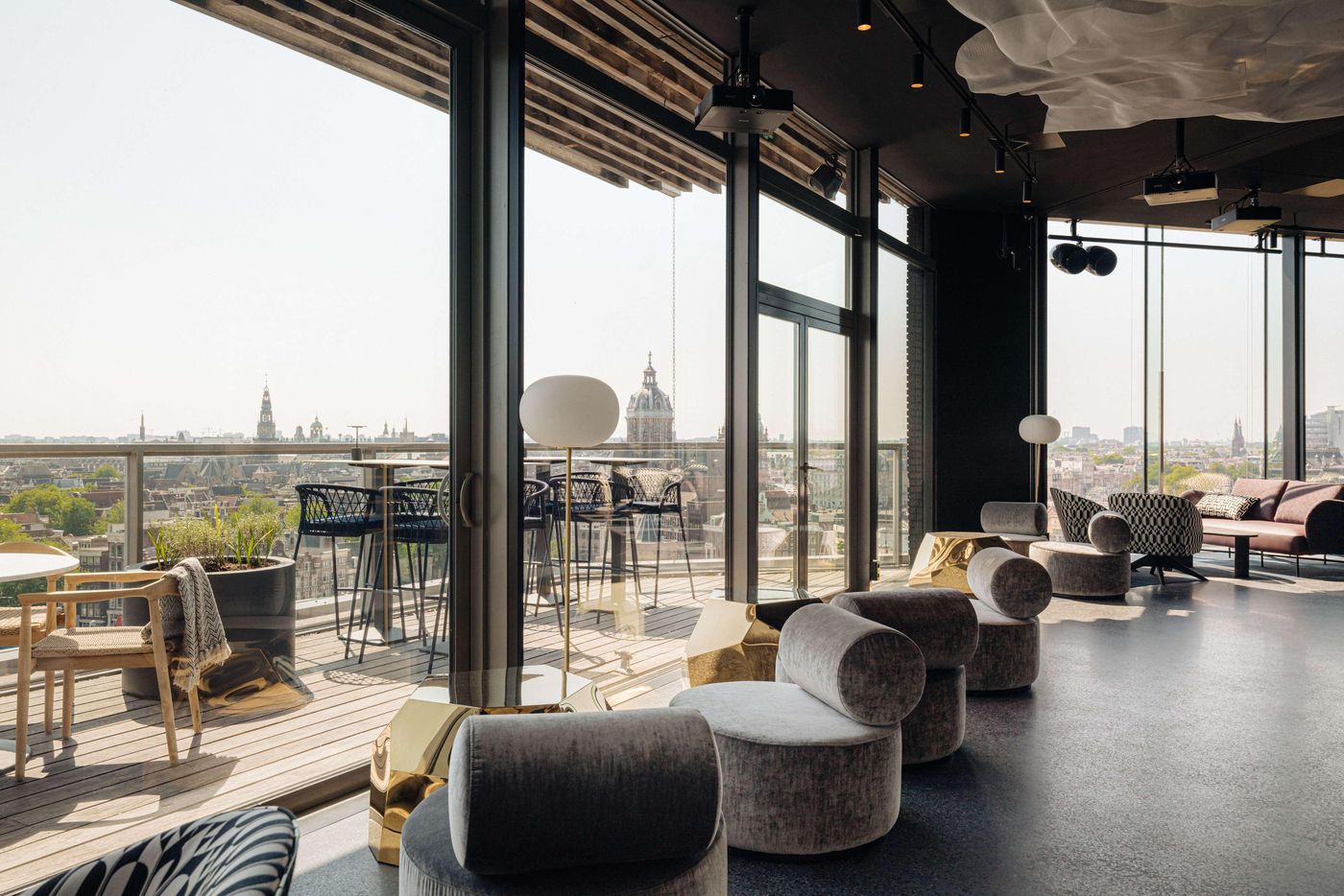 DoubleTree-by-Hilton-Amsterdam-Centraal-Station-General-view-17