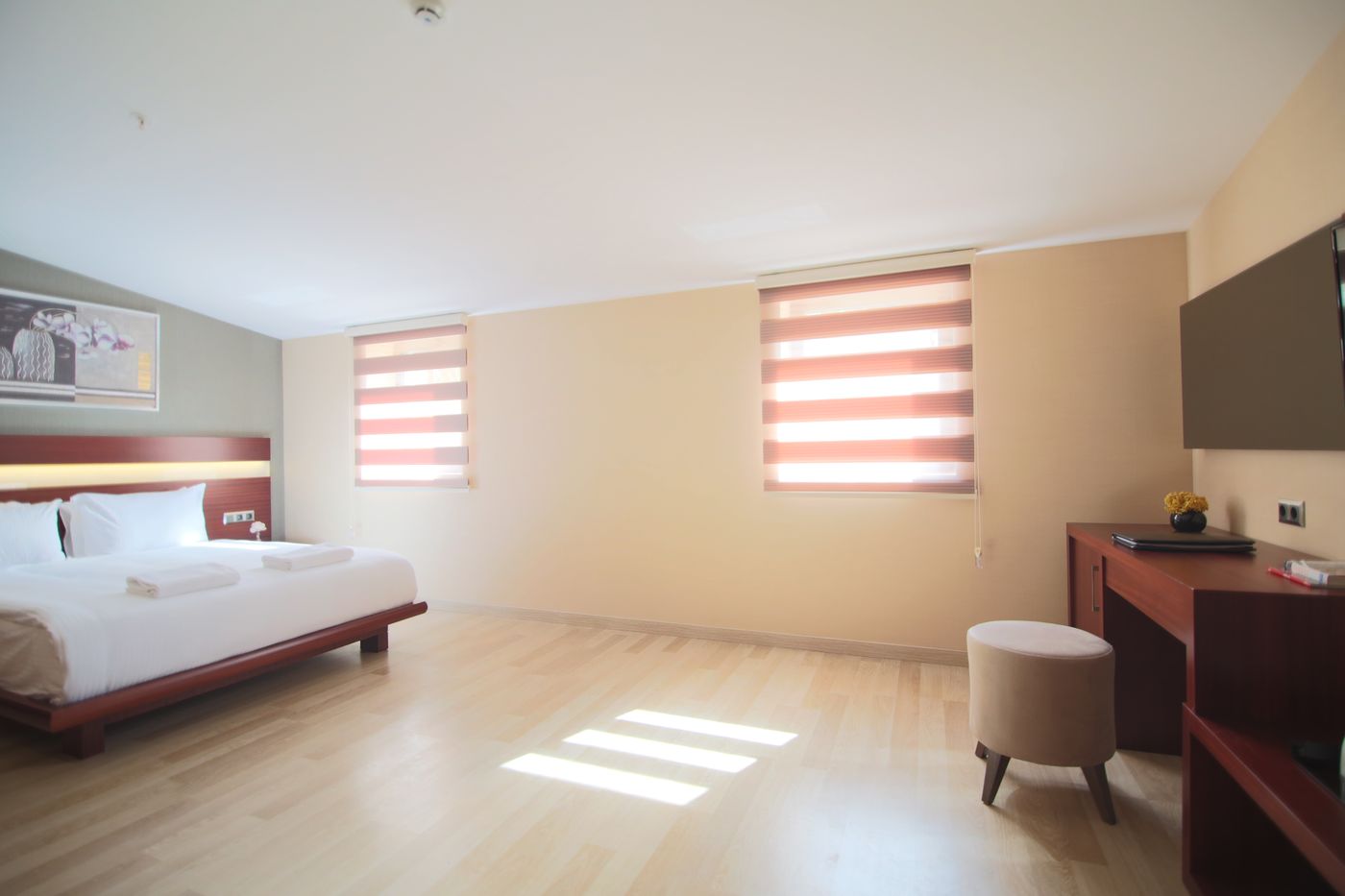 Park-by-Clover-Hotel-General-view-55