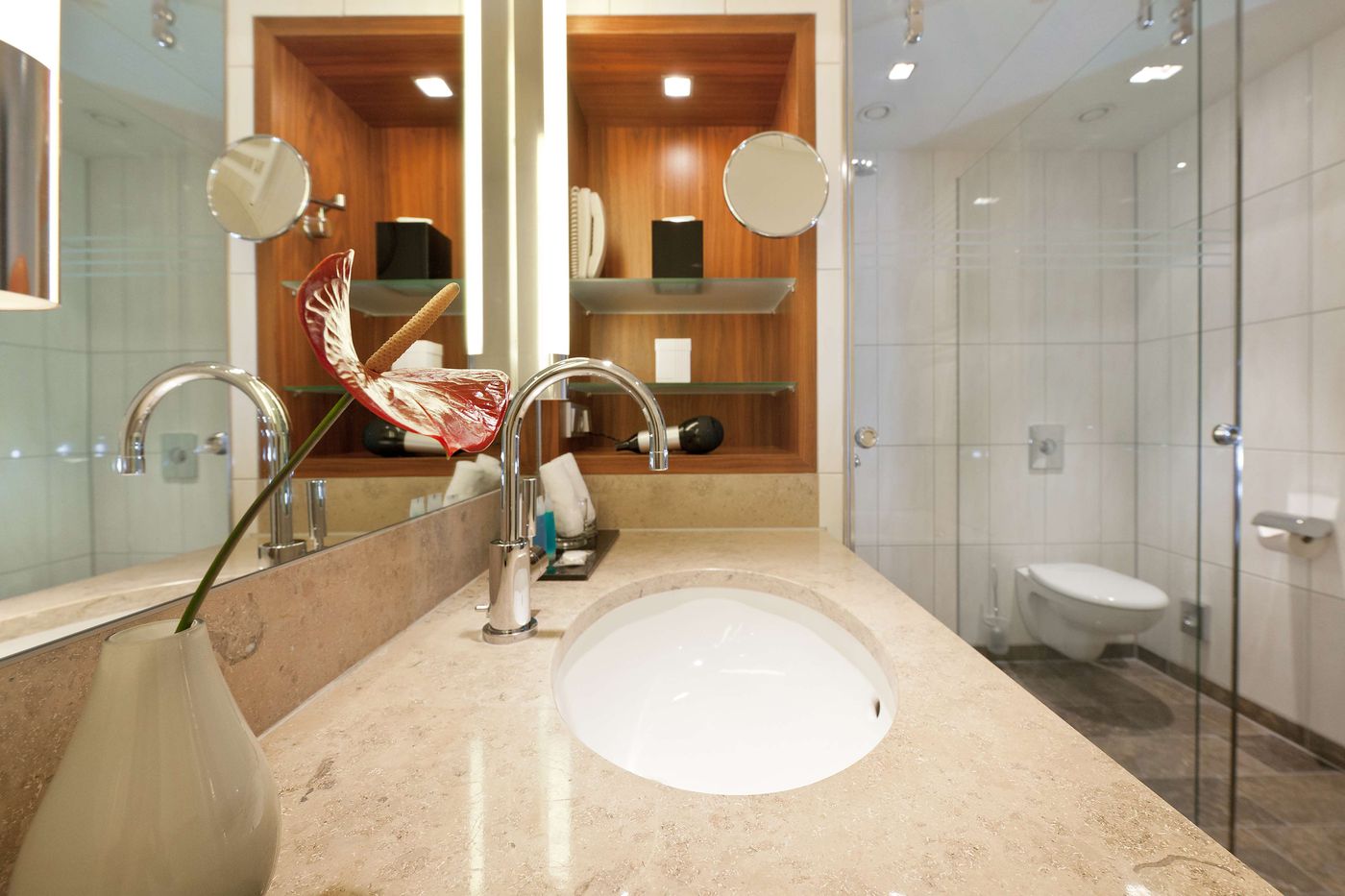 Dorint-Hotel-am-Heumarkt-Koln-Room-30