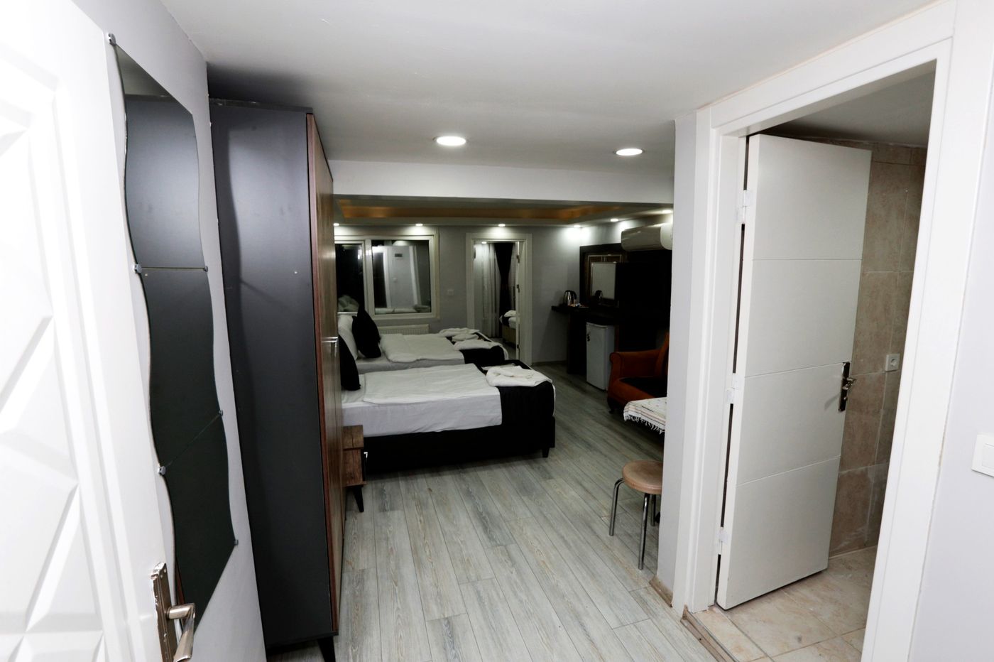 Mila-Suites-Taksim-Room-9
