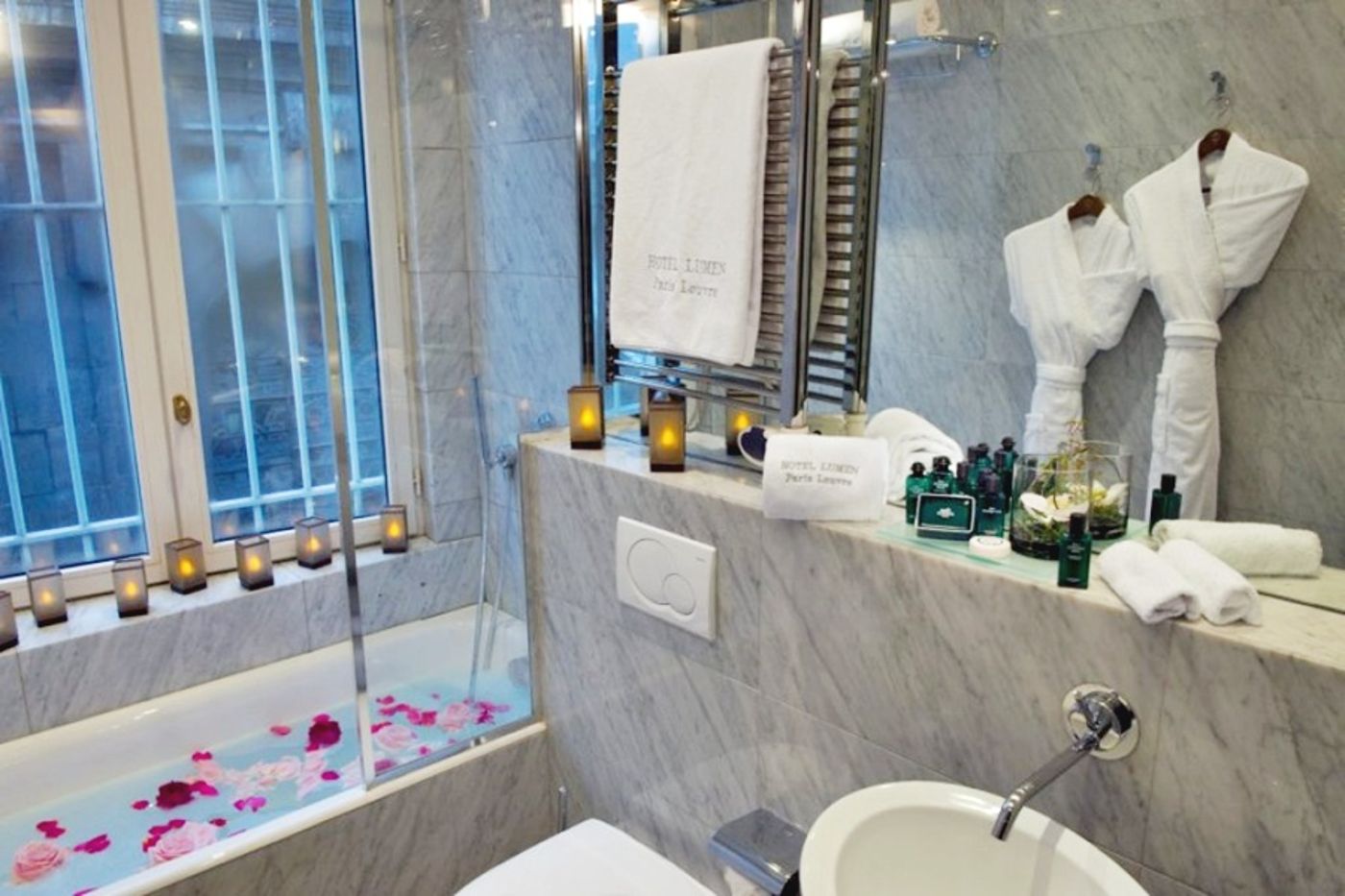 Hotel-Lumen-Paris-Louvre-Room-35