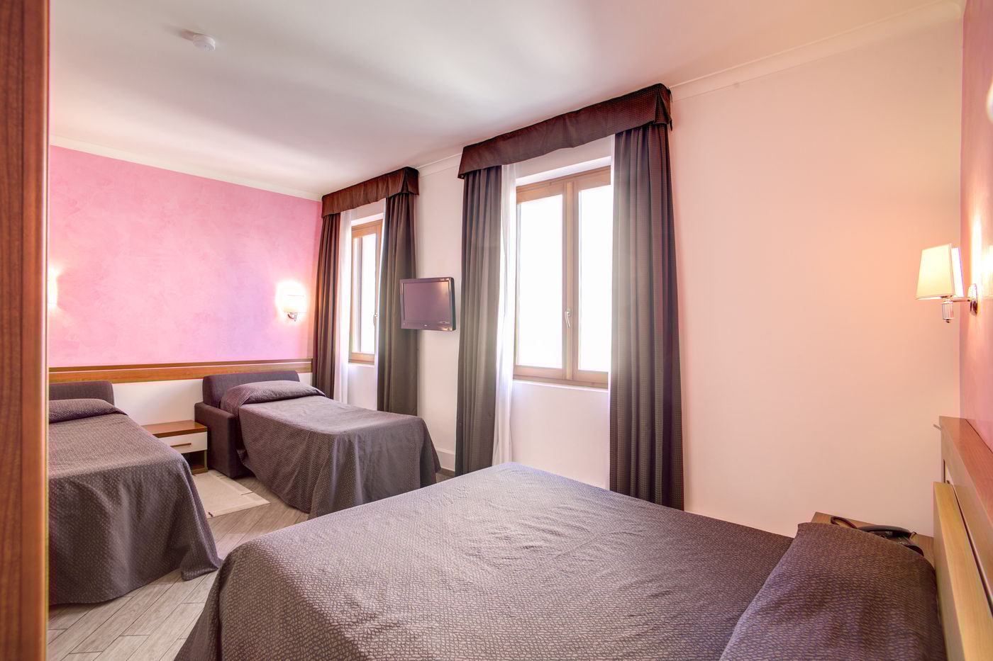 Hotel-Roma-Tiburtina-Room-24