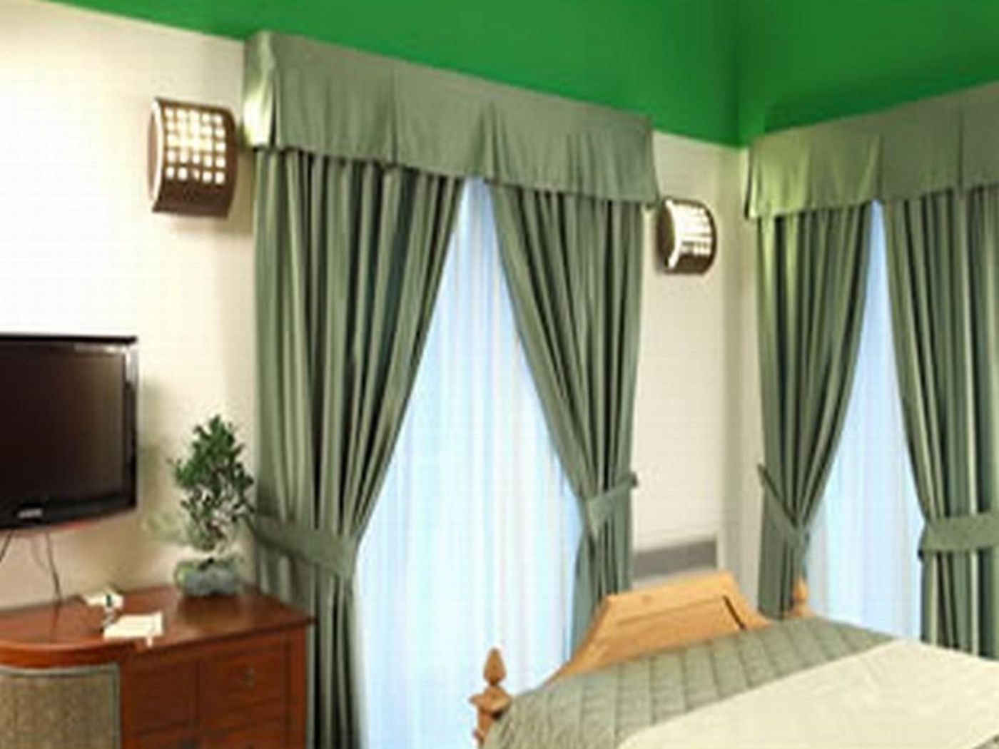 Casale-Russo-Room-19