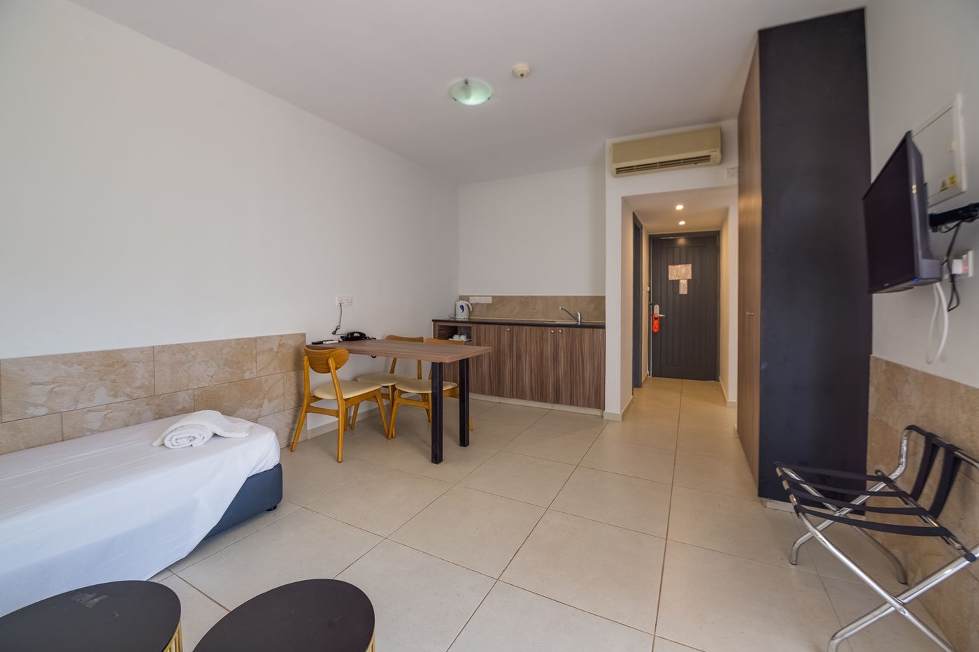 Electra Holiday Village