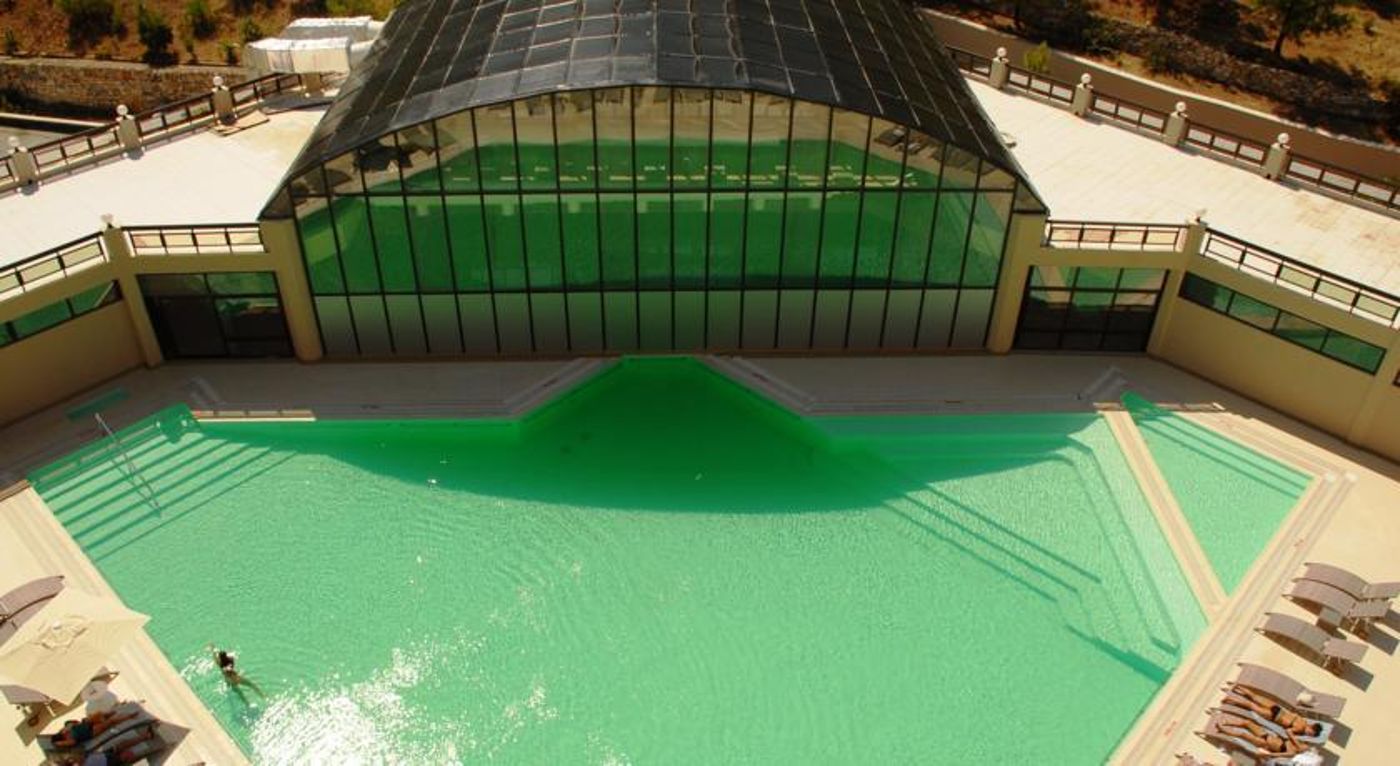 Kaya-Izmir-Thermal---Spa-Hotel-Pool-2