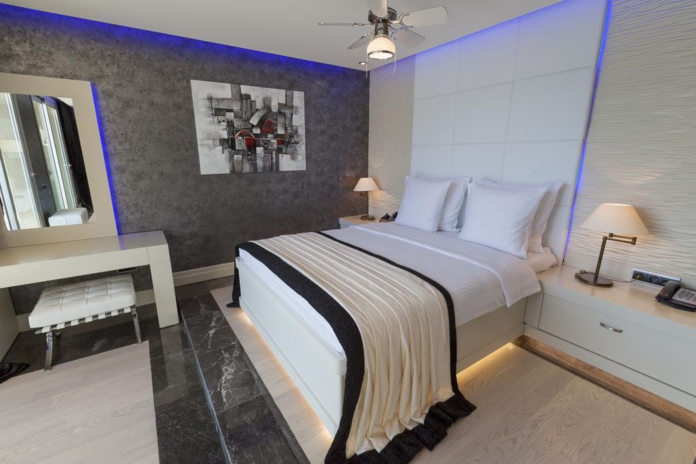 Sign by Ersan - Adults Only