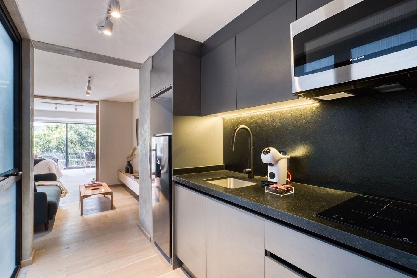 Uliv Poe 240-Mexico-Mexico City-Room-8