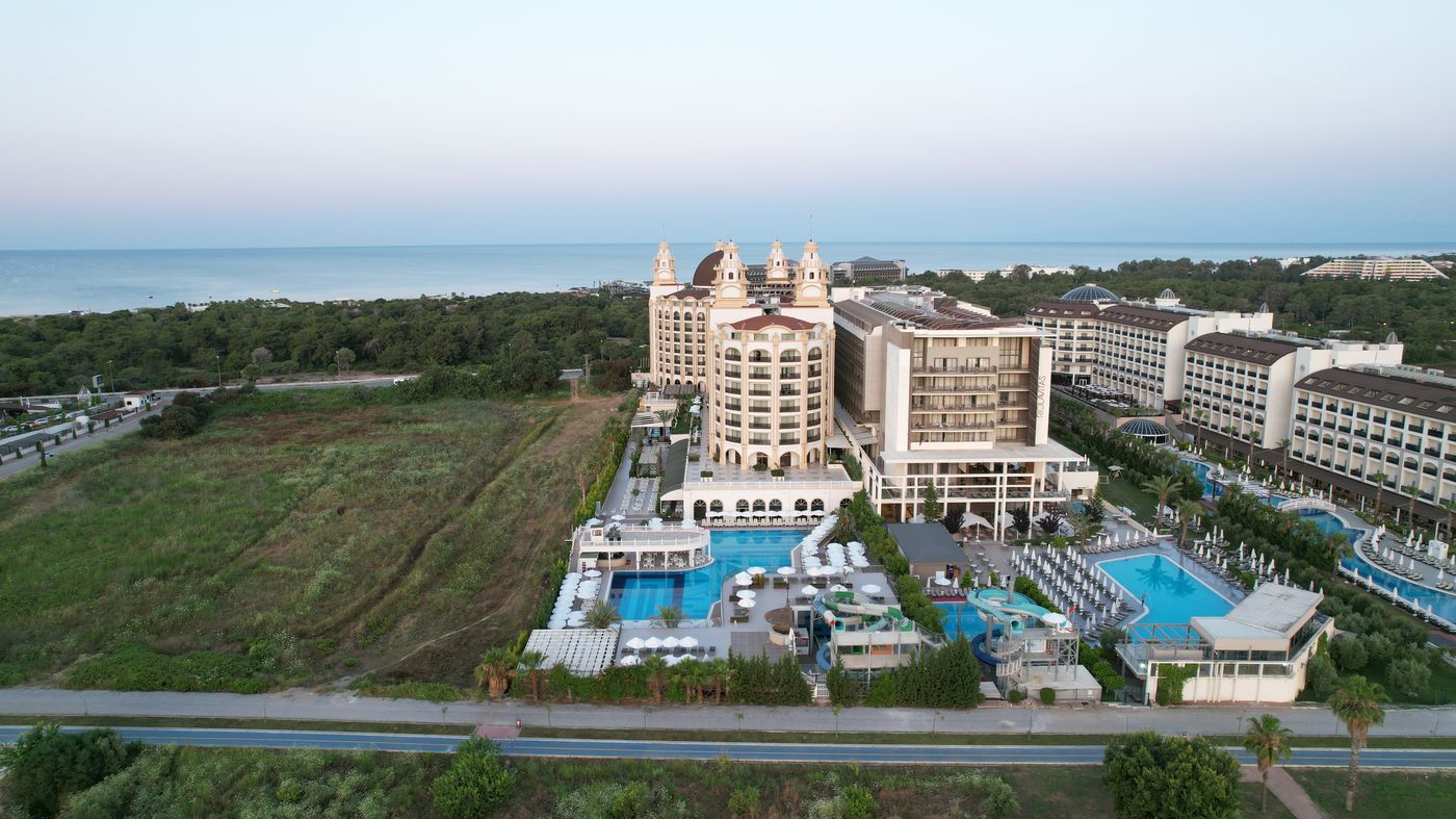 Jadore-Deluxe-Hotel---Spa-General-view-6