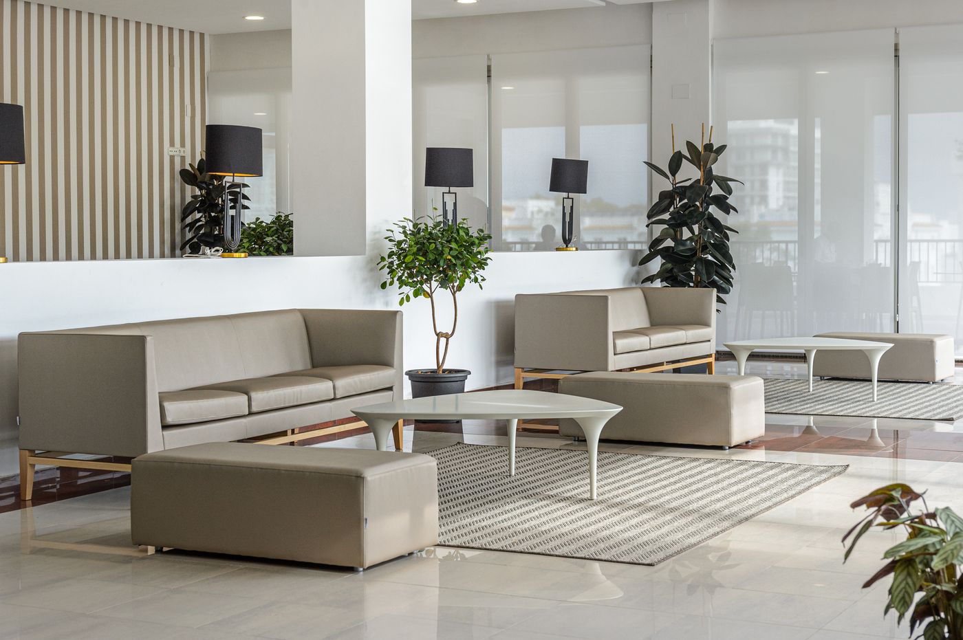 Apartamentos-Playasol-Riviera-Lobby-38