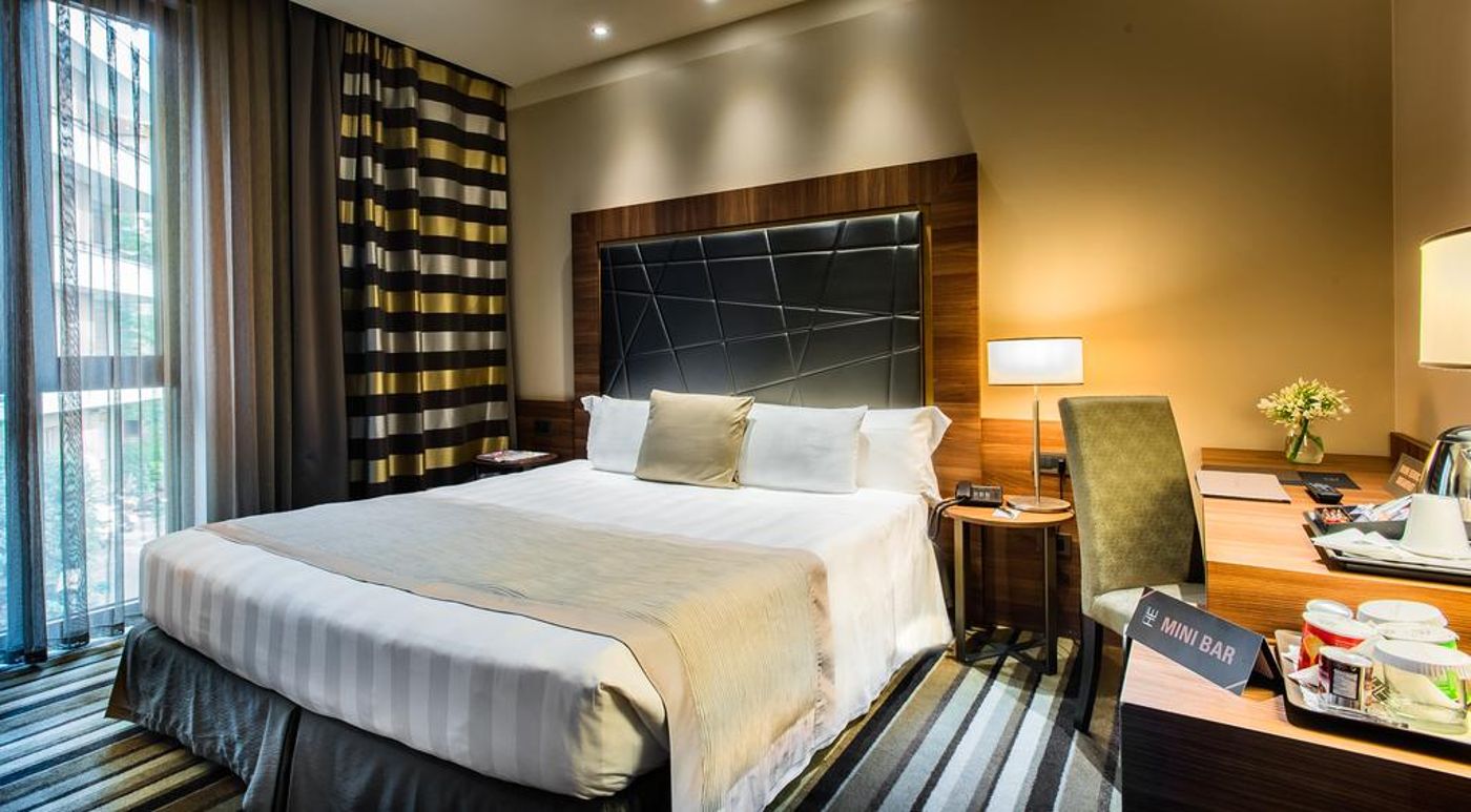 Uptown-Palace-Room-14