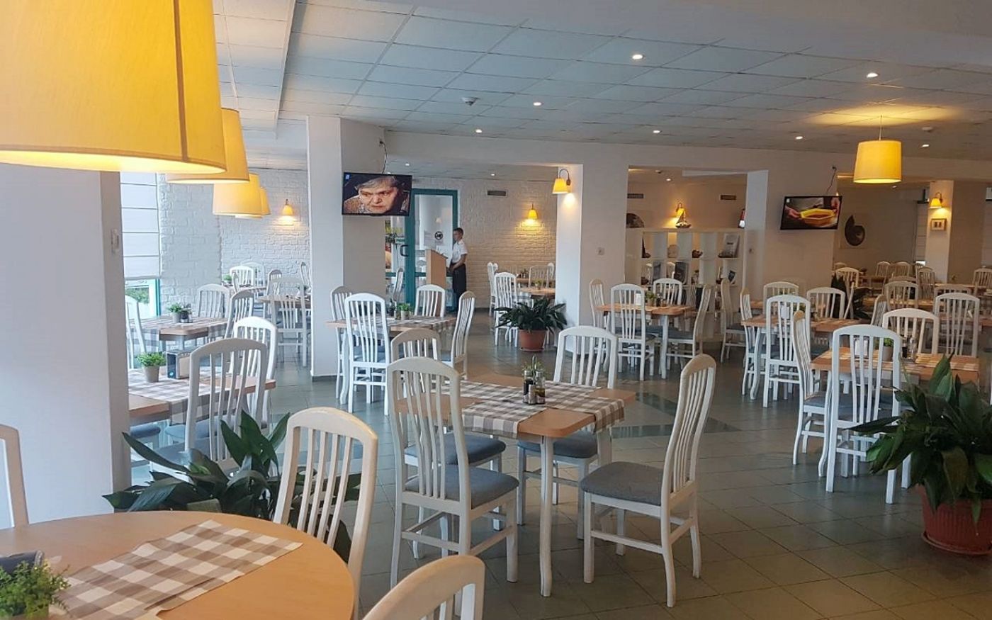 Delfin-Restaurant-10