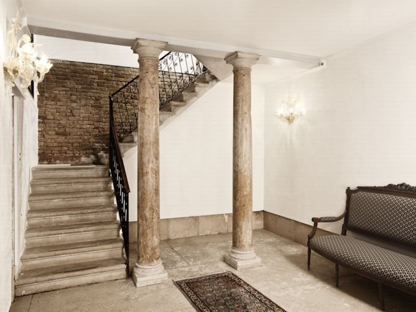 Ca'Bragadin-Italy-Venezia-Lobby-5