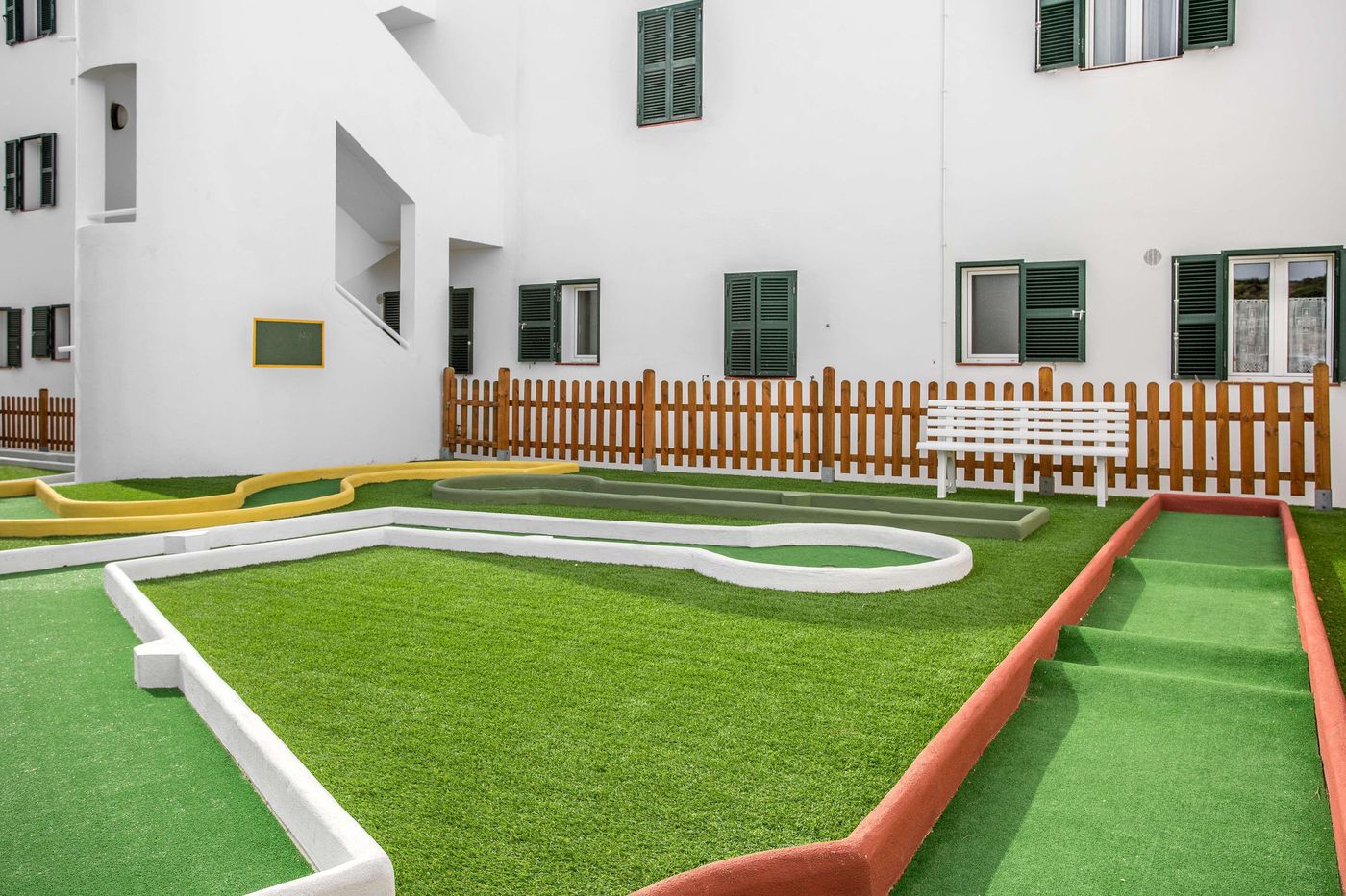 White-Sands-Beach-Club-Sports-and-Entertainment-30