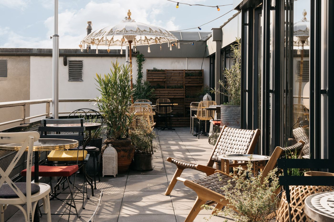 Ruby-Claire-Hotel---Bar-Terrace-26