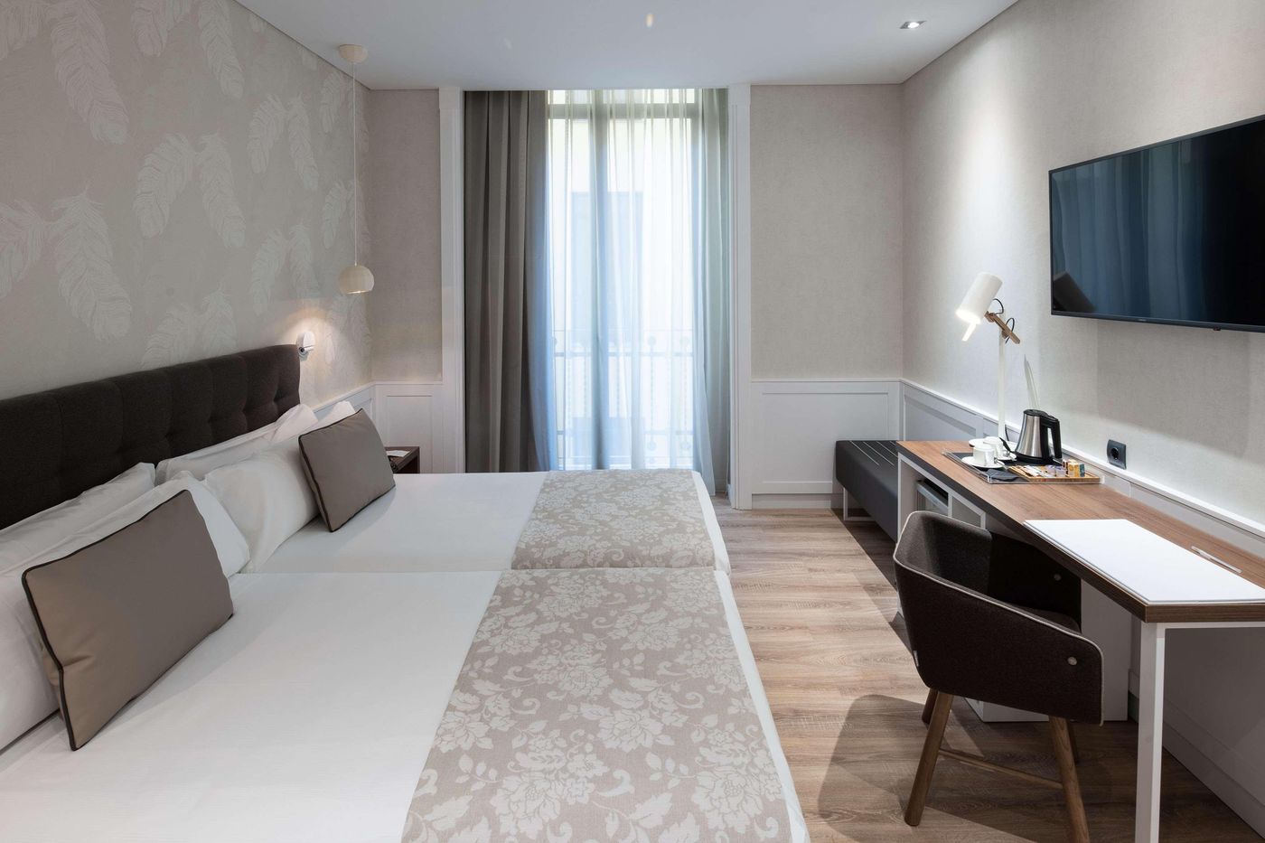 Catalonia-Puerta-del-Sol-Room-27