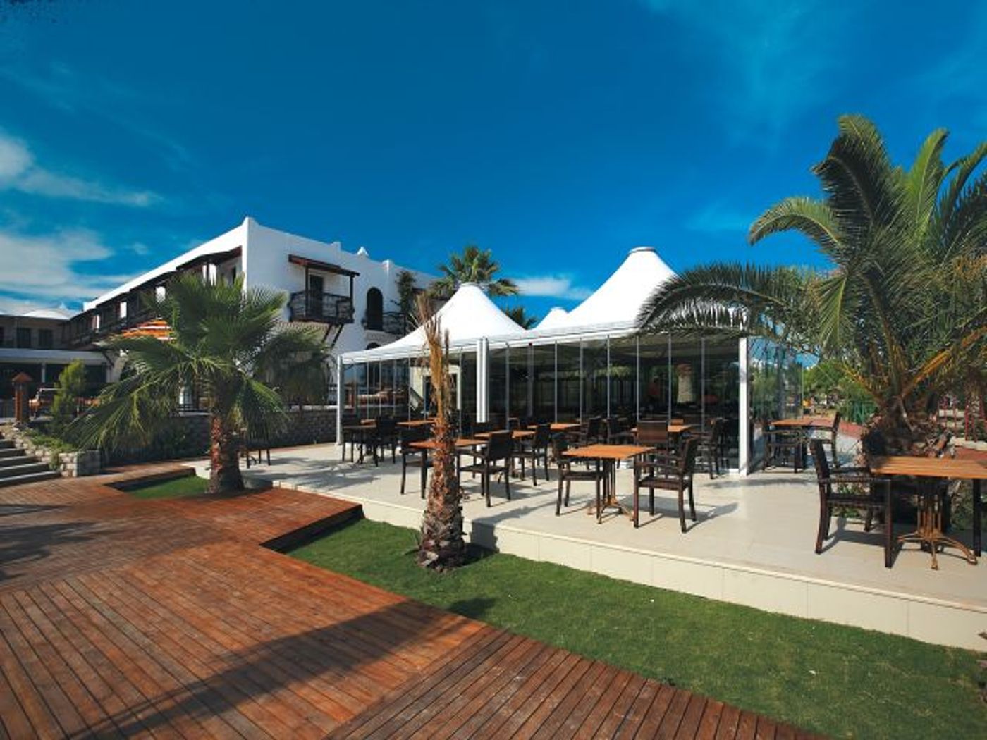 Costa Bitez Han Beach Hotel