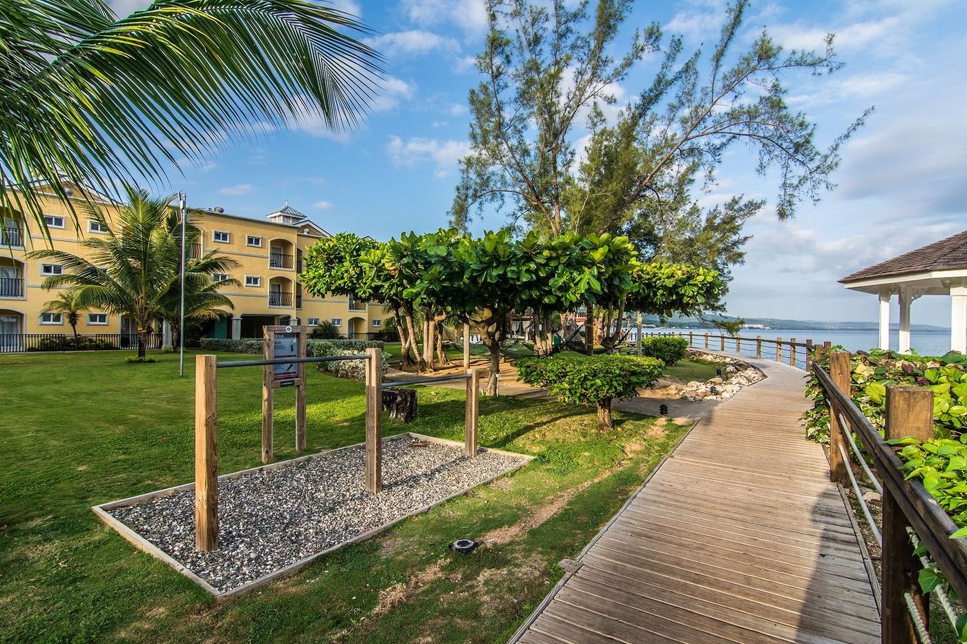 Jewel Paradise Cove Resort All Inclusive Curio By Hilton - Adults Only