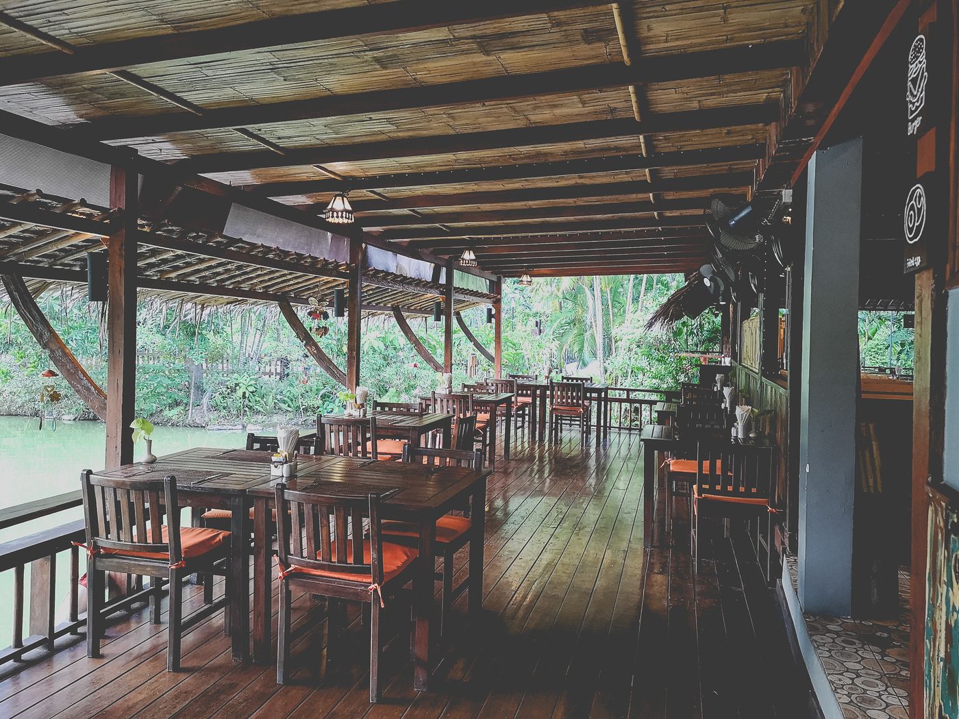 Ban-Sainai-Resort-Restaurant-71