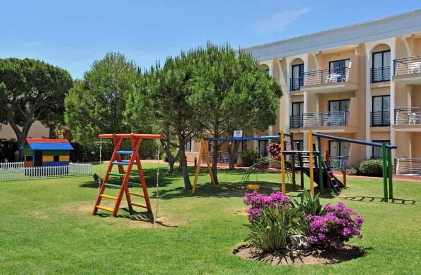 Sol-Sancti-Petri-Apartamentos-Sports-and-Entertainment-23