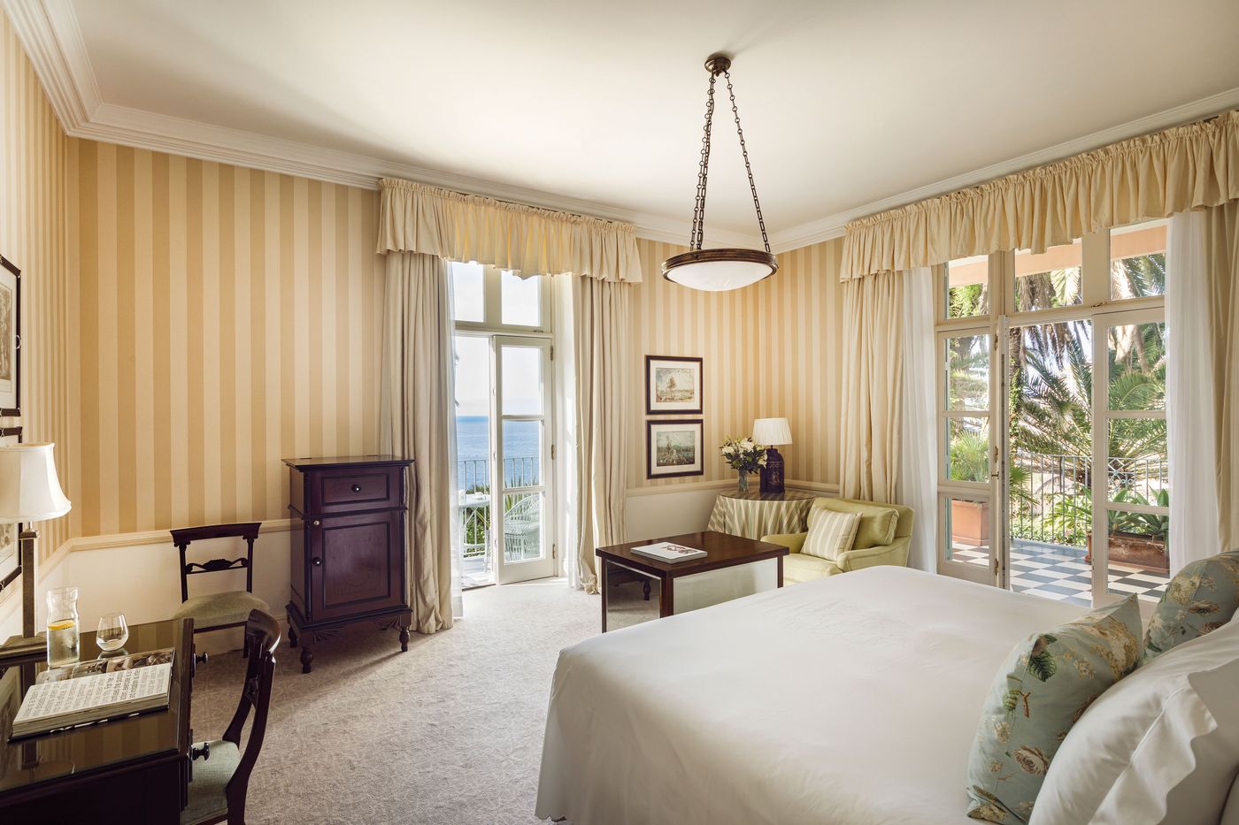 Reid-s-Palace-Room-27