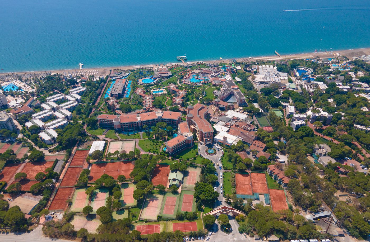 Club-Mega-Saray-General-view-98