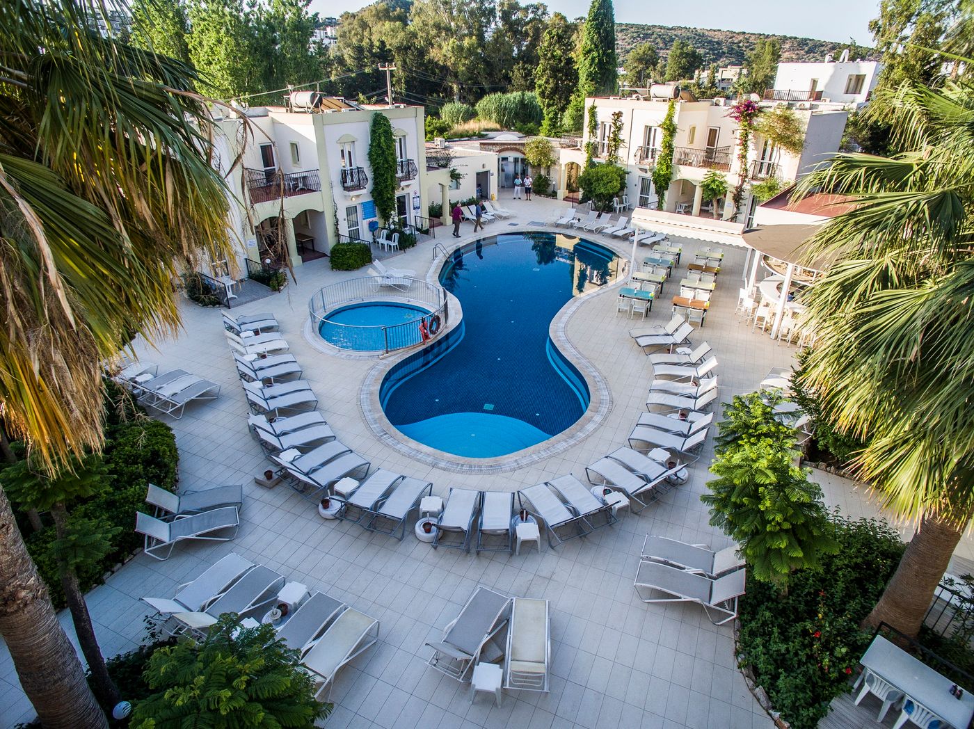 Paloma-Family-Club-Pool-2