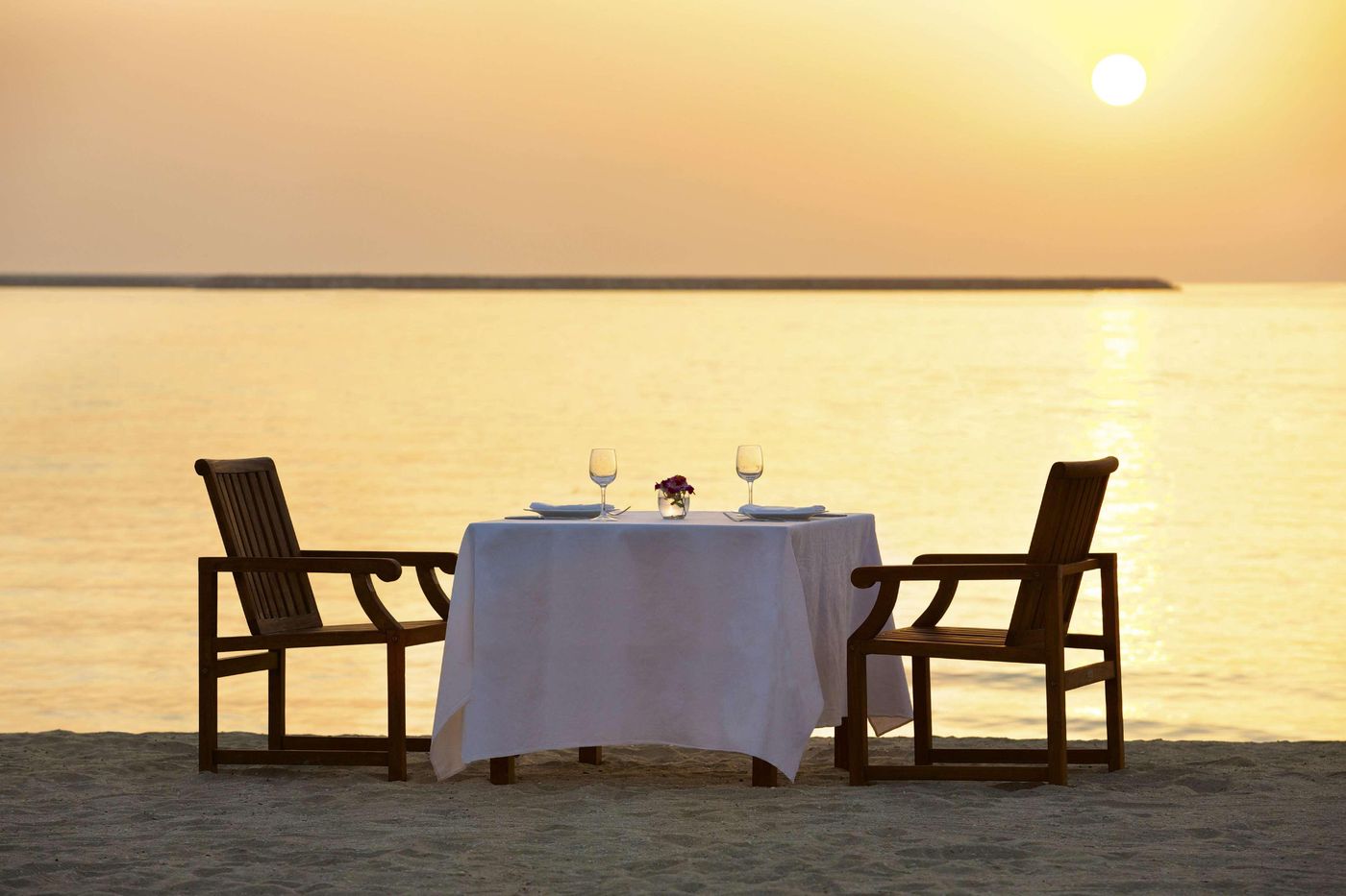 Hilton-Al-Hamra-Beach---Golf-Resort-Restaurant-84