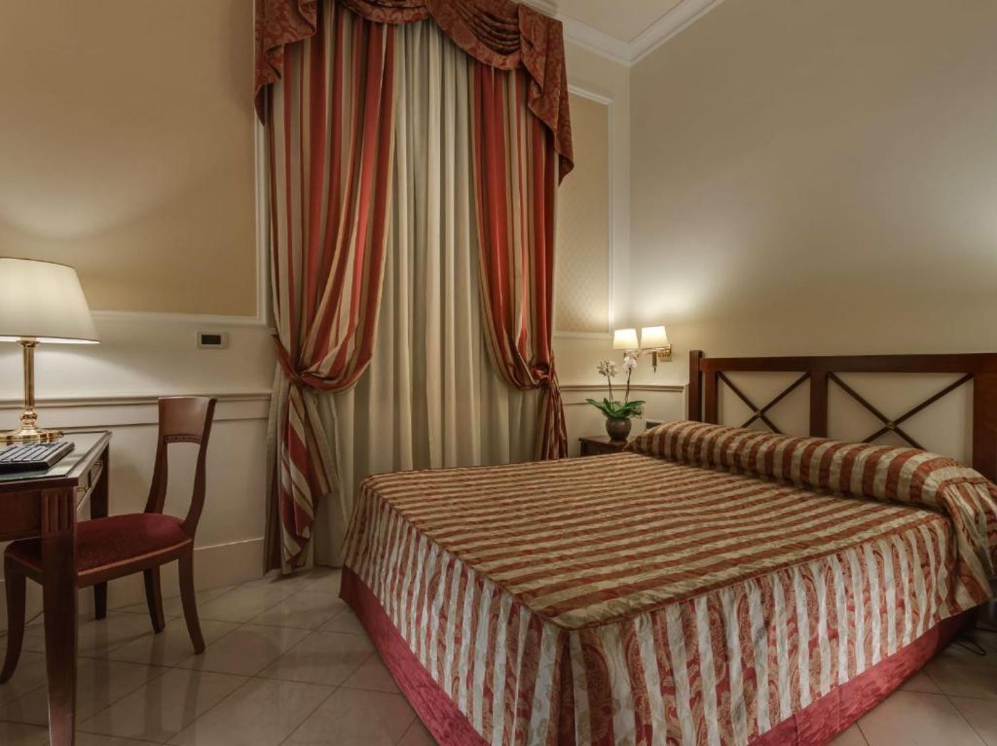 Palazzo-Cardinal-Cesi-Room-16